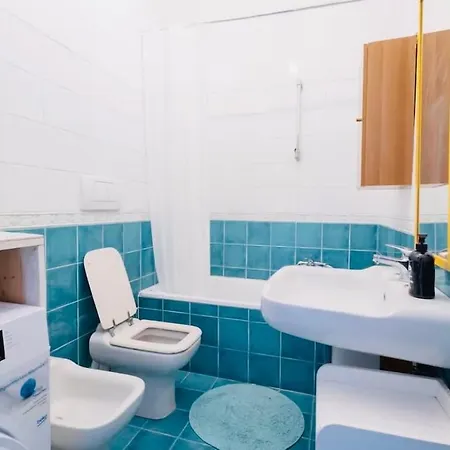 Charming Loft Near Colosseum And Termini Station - Parking Included Apartmán Řím