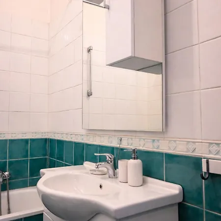Panoramic Loft Near Colosseum And Termini Station - Parking Included Rome